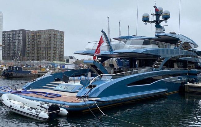 Британія заарештувала першу суперяхту в рамках санкцій проти Росії