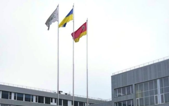 Над Чернобыльской АЭС снова подняли украинский флаг