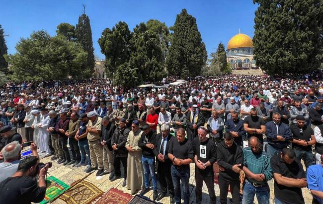 В мечети Аль-Акса в Иерусалиме произошли столкновения. Пострадали 150 палестинцев