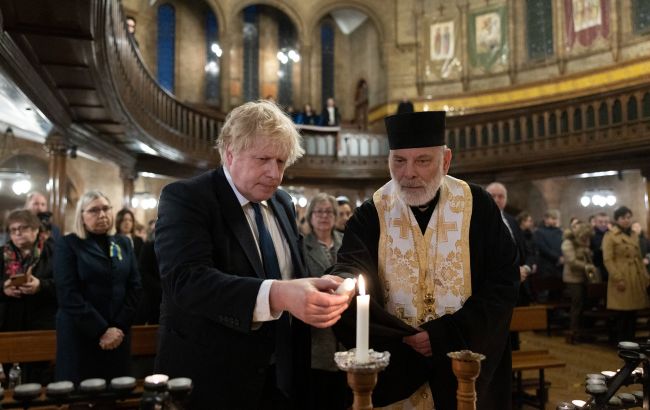 Джонсон у великодньому привітанні заговорив українською