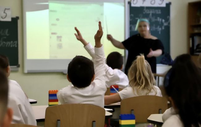 В Крыму собираются создать "лагеря переквалификации" для депортированных педагогов, - СНБО
