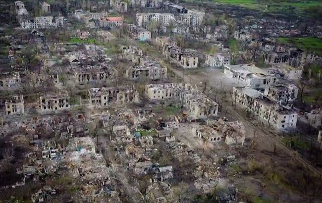Сначала сравняли с землей: российские войска вошли в еще один поселок Луганской области