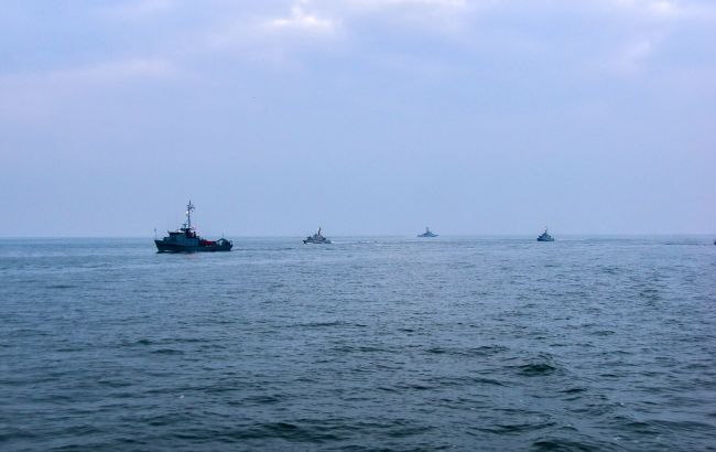 Одесситы видели корабли у побережья.  Военные уверяют, что это не российские