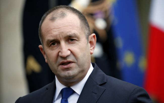 Втягують у конфлікт. Президент Болгарії виступив проти надання Україні військової допомоги