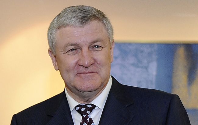 Экс-министра обороны подозревают в госизмене за "Харьковские соглашения"