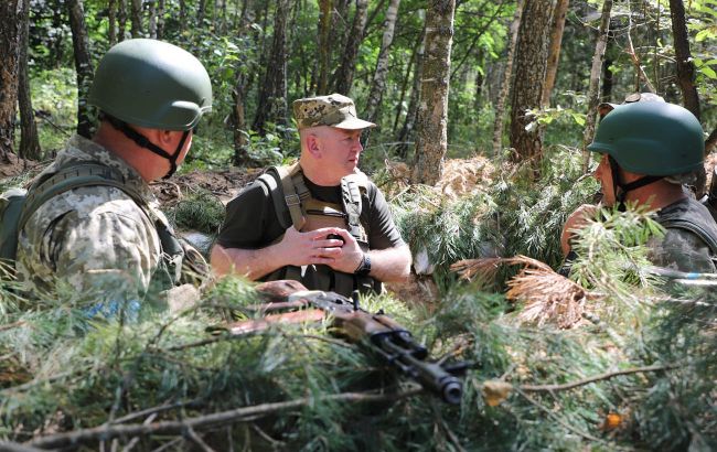 Прикордонники показали, як укріплюють оборону на півночі України