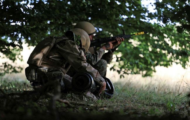 Британские инструкторы учат ВСУ уничтожать танки в городах и селах: фото