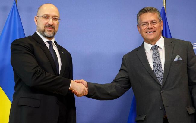 Шмигаль обговорив з Єврокомісією експорт електрики та газові перспективи України