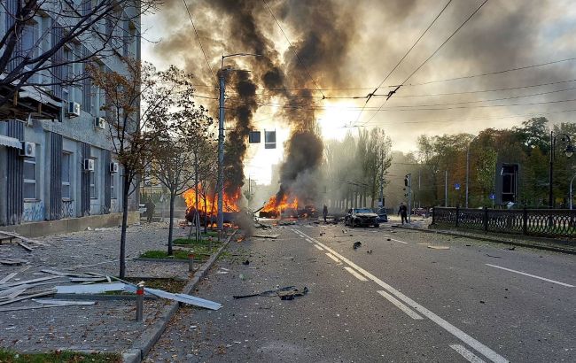 Россияне обстреляли центр Киева: что известно