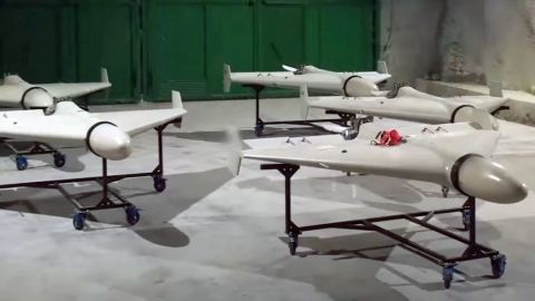 Ради большой победы. Музыканты и разведчики вместе собирают на дроны-камикадзе