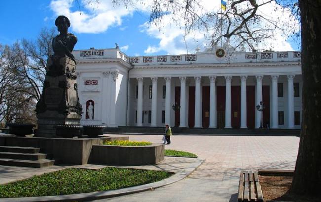 Одесский суд ограничил проведение массовых мероприятий на Думской площади 2-10 мая