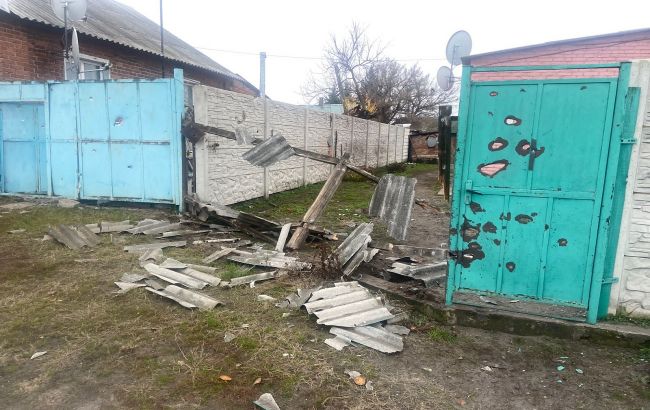Росіяни з артилерії накрили Вовчанськ: постраждали приватні будинки (фото)