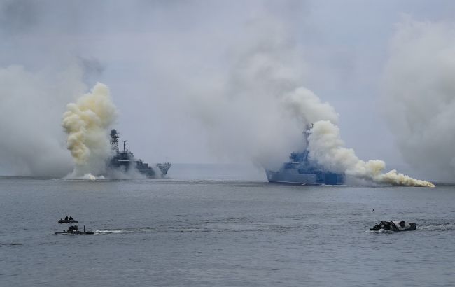 Росія не виводить фрегати з Севастопольської бухти після атаки дронів, - аналітики