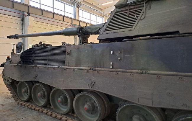 Литва завершує ремонт САУ "PzH 2000", які Україна використовує на війні (фото)