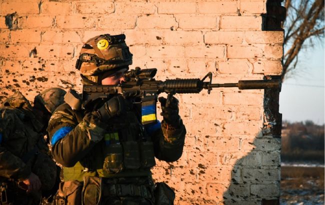 Бои идут в окрестностях. Украинские десантники показали фото из Соледара