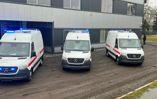 Израиль передал Украине пуленепробиваемые кареты скорой помощи (фото)