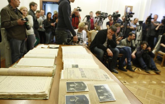 В Украине рассекретили архивные документы о массовых депортациях в 40-50 годах