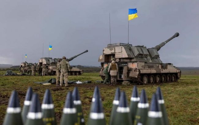 В Британии вторая группа артиллеристов ВСУ закончила обучение на гаубице AS90