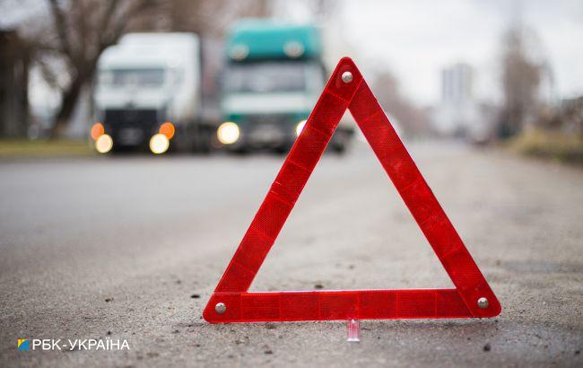 У Росії вантажівка, яка перевозила снаряди, потрапила в ДТП