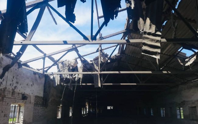 Росіяни обстріляли Нікопольський район та пошкодили фермерське господарство (фото)