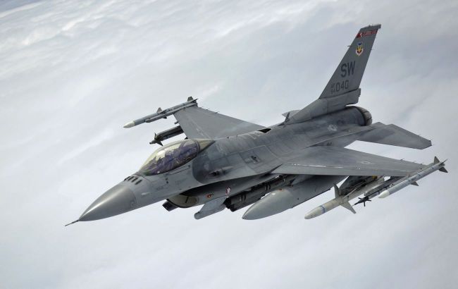 Столтенберг о решении союзников НАТО учить пилотов из Украины: Ускорит поставки F-16