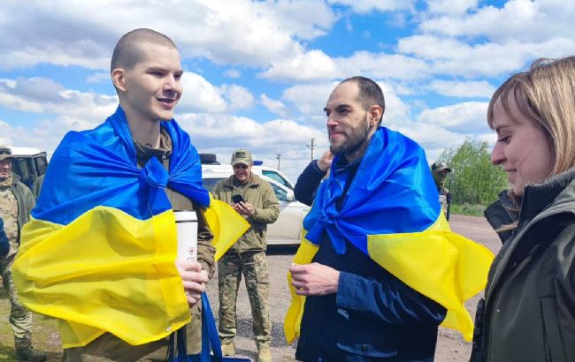 Україна повернула з російського полону 45  "азовців"