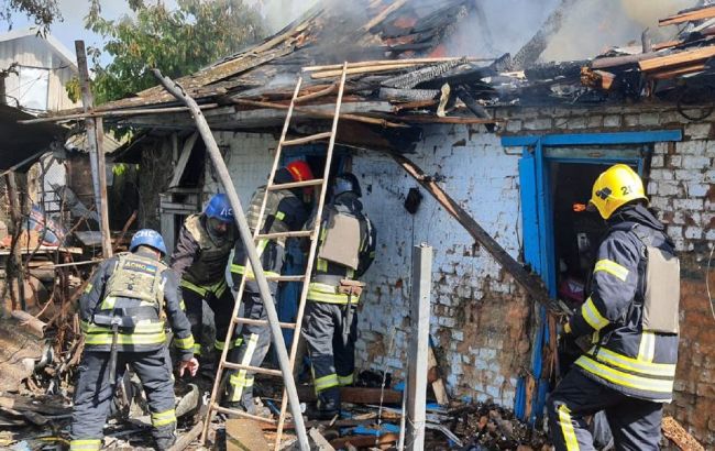 Россияне обстреляли Никопольский район: есть раненые, среди них ребенок