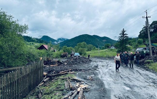 В Ивано-Франковской области непогода размыла дороги в нескольких районах