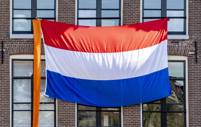 Нидерланды дополнительно ограничат экспорт чипов в Китай