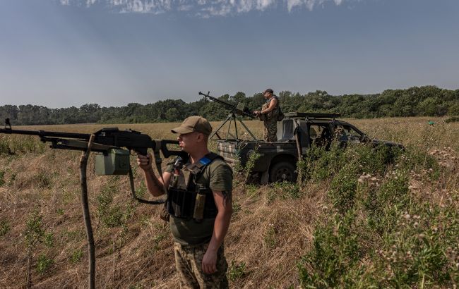 Есть успехи на двух направлениях. В Генштабе доложили о боях на фронте