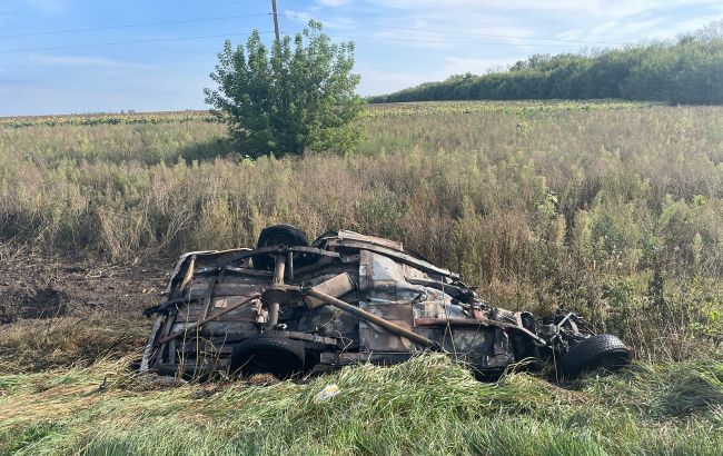 В Сумской и Харьковской областях на минах подорвались автомобили: много раненых