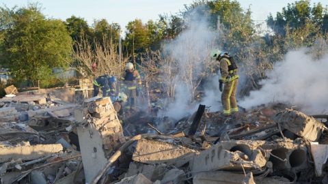 Поліція показала перші хвилини після ворожого удару по Сумах