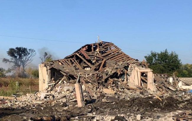 Росіяни "Іскандерами" обстріляли село в Донецькій області: є поранені, зруйновано будинки