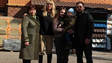 Лобода помогла семье из Ирпеня отстроить квартиру, уничтоженную россиянами