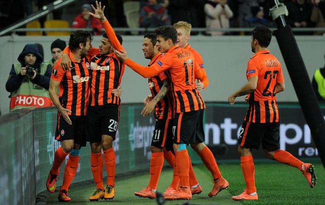 "Шахтар" вийшов на перше місце, а "Карпати" програли "Олімпіку"