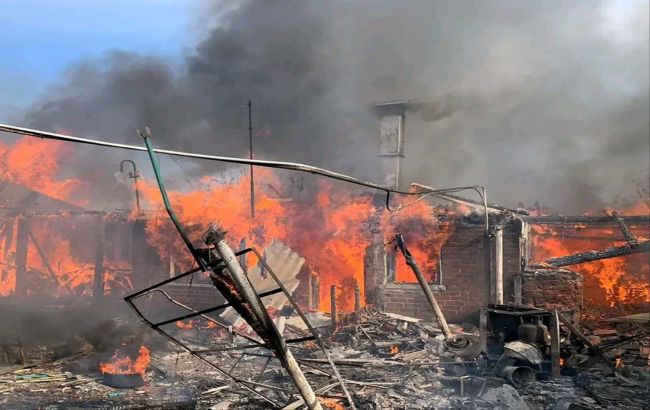 Россияне ударили по Волчанску: начался большой пожар, есть раненые (фото)