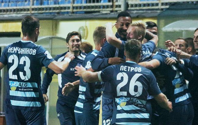 "Олімпік" розгромив "Дніпро", а "Зірка" виграла перший матч