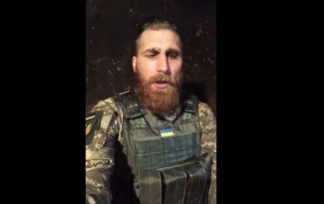 Украинский боец на фронте посвятил стих брату. Он трогает до слез (видео)