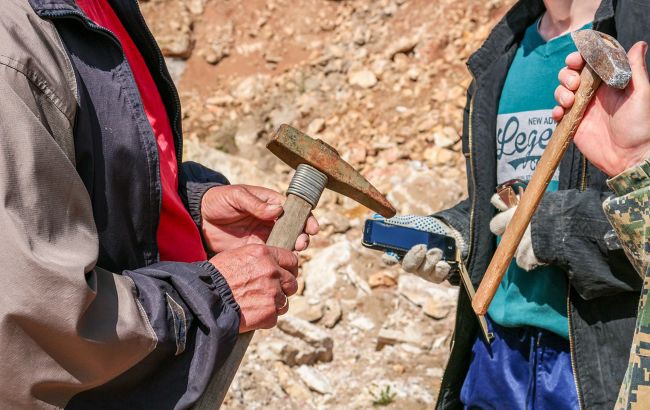 Археологи обнаружили библейские свитки и самую старую корзину в мире