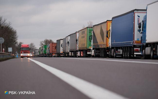 Километровые очереди и заблокированные пункты пропуска: репортаж с польской границы