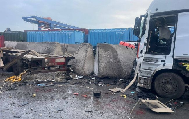 Россия ударила по портам Одесской области, два человека погибли