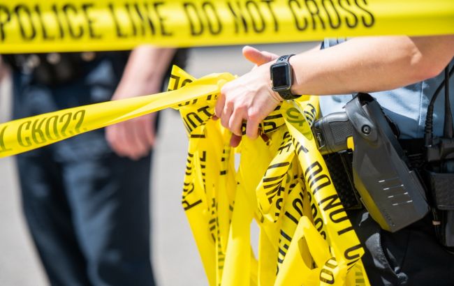 В США мужчина открыл огонь в офисе миграционной службы: три человека ранены