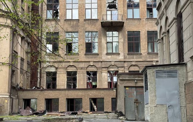 У Дніпрі після ударів РФ пошкоджений медуніверситет, є загроза обвалу