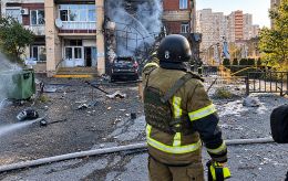 Дрони влучили в АЗС, кафе та будівлю НАН, є загибла: все про наслідки терору Києва