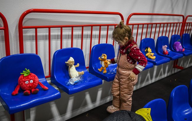 ЕС в новом пакете ввел санкции против причастных к депортации украинских детей