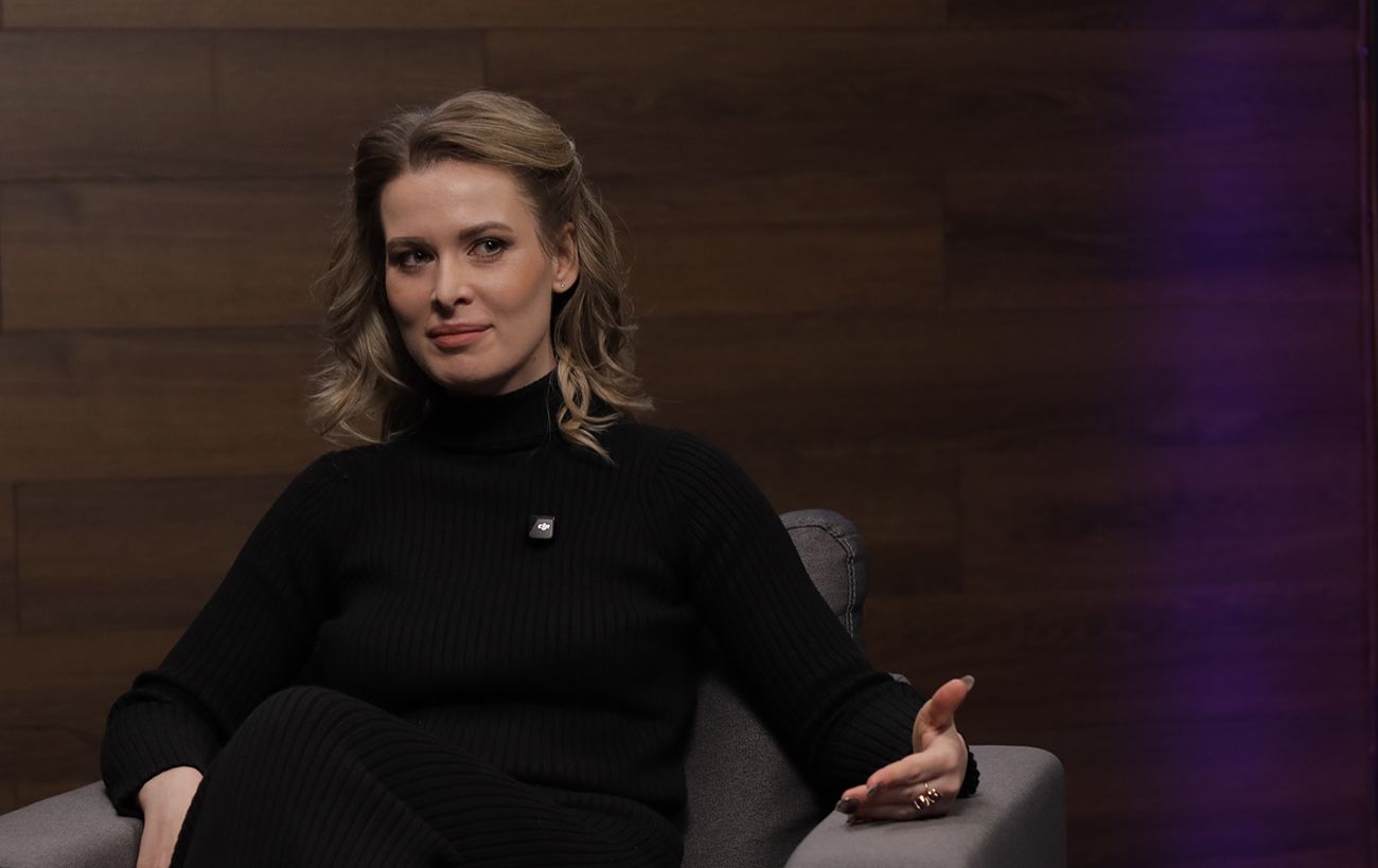 Бокс, стрільба та сувора дієта: як зірка радіо Юлія Карпова готує себе до служби в ЗСУ