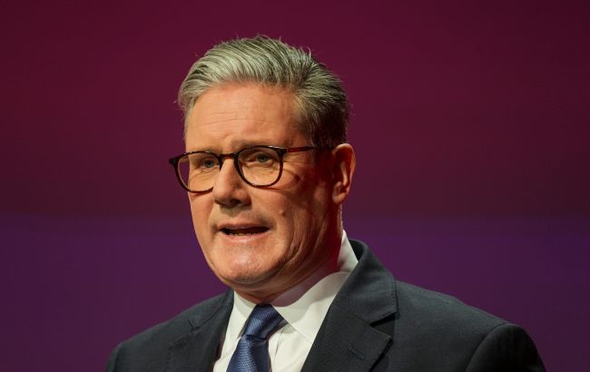 Британия ответит на новые пошлины Трампа с "холодной и спокойной головой", - Стармер