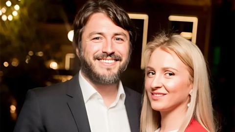 Как выглядит жена Притулы, которая родила ему троих детей: эти фото видели не все