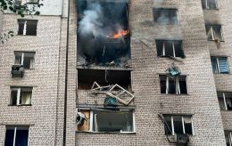 РФ утром ударила по многоэтажке в Киеве, погиб ребенок (фото)