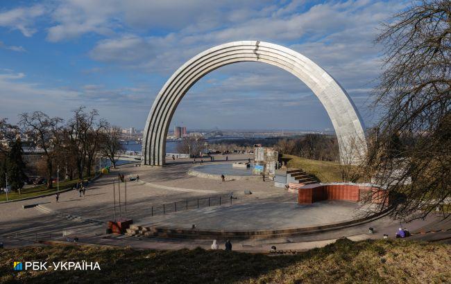 По-весняному тепло і сухо: прогноз погоди в Україні на сьогодні